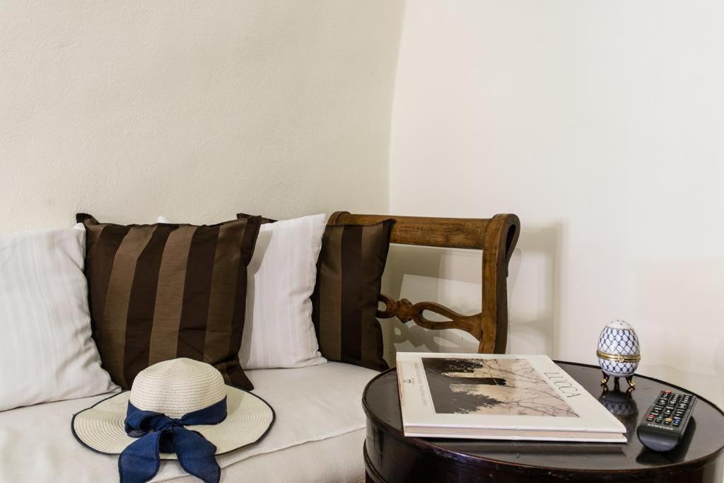 Lyon Apartment Anfiteatro Square, Lucca Buitenkant foto